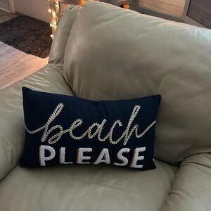 Throw pillow